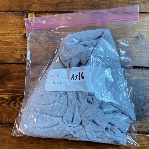 Imaginary Bear Graphic T-shirt Men's size XXL Short Sleeve Gray Logo on Front - Picture 6 of 10